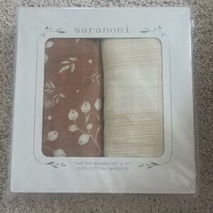 Saranoni 2 pack of swaddles Never Opened